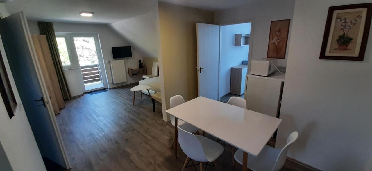 Ancsi Apartmanhaz Balatonlelle Dış mekan fotoğraf